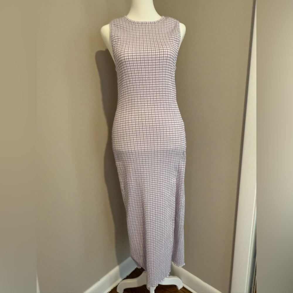Aritzia brand Wilfred size M snug sit Purple and white check has slit & frill de